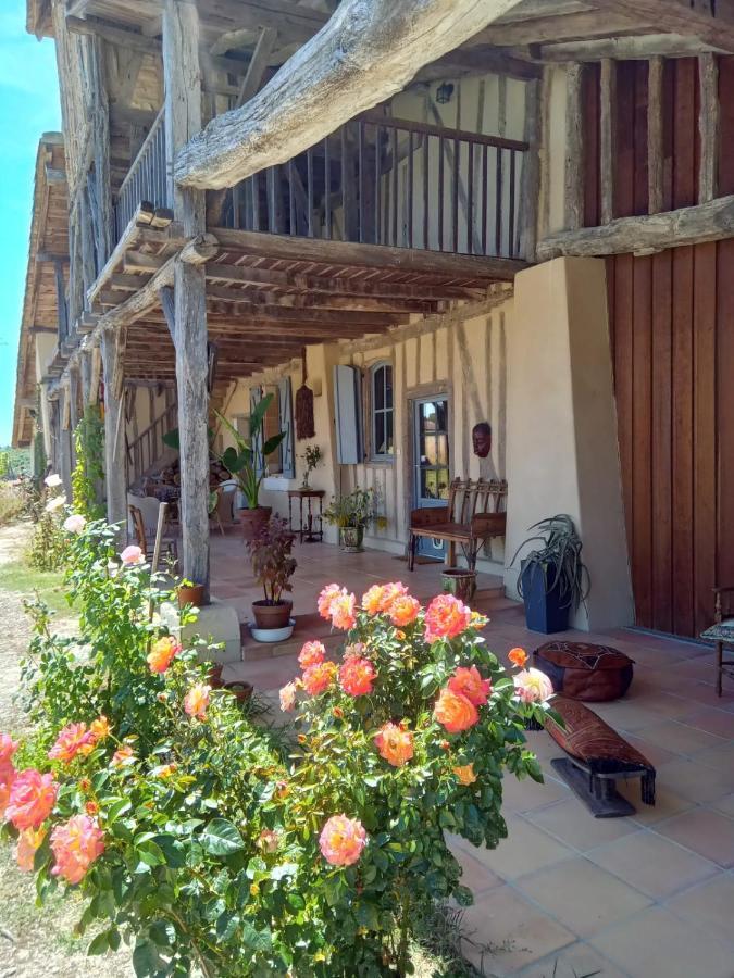 Ferme Ahoco Chambre D'Hotes Residence D'Artistes Lavit ภายนอก รูปภาพ